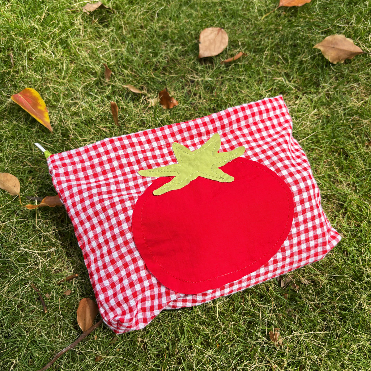 Tomato Picnic Pouch