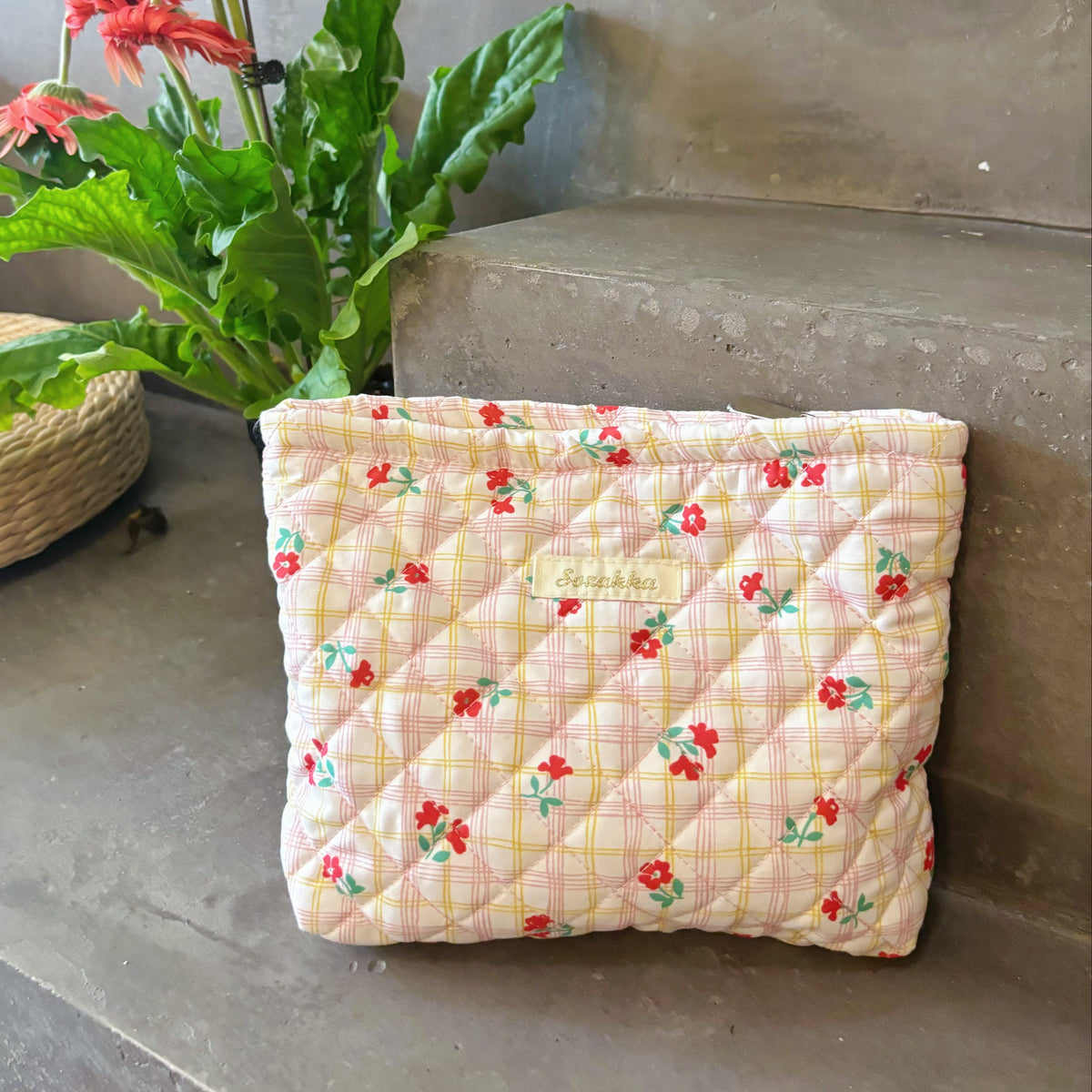 Blush Garden Pouch