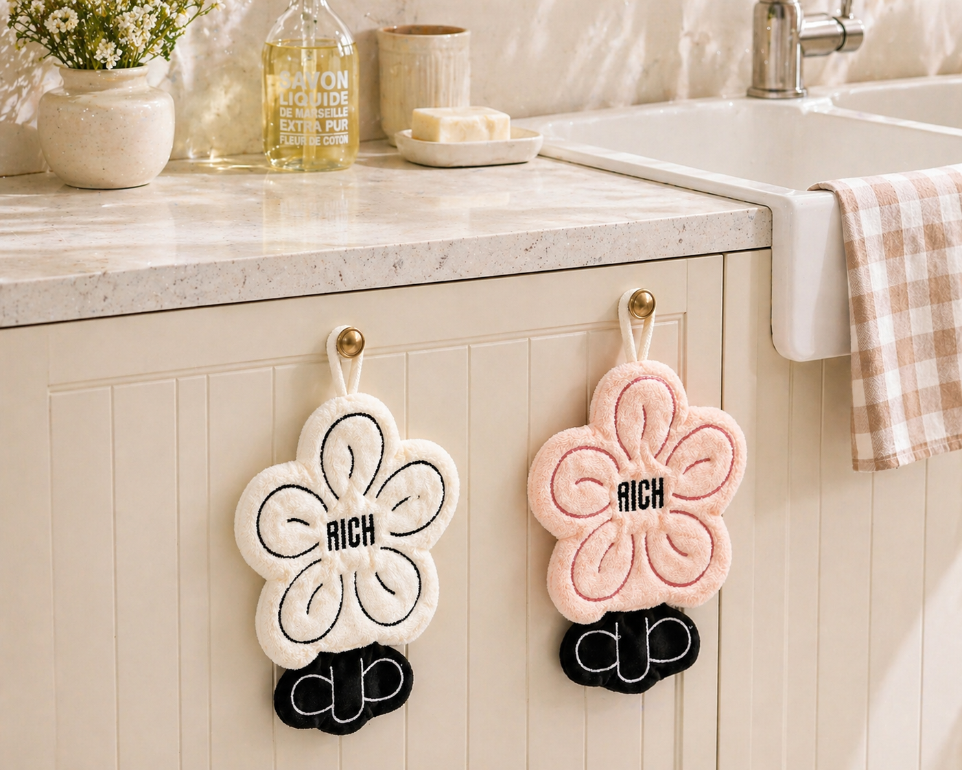 Bloom Hand Towel