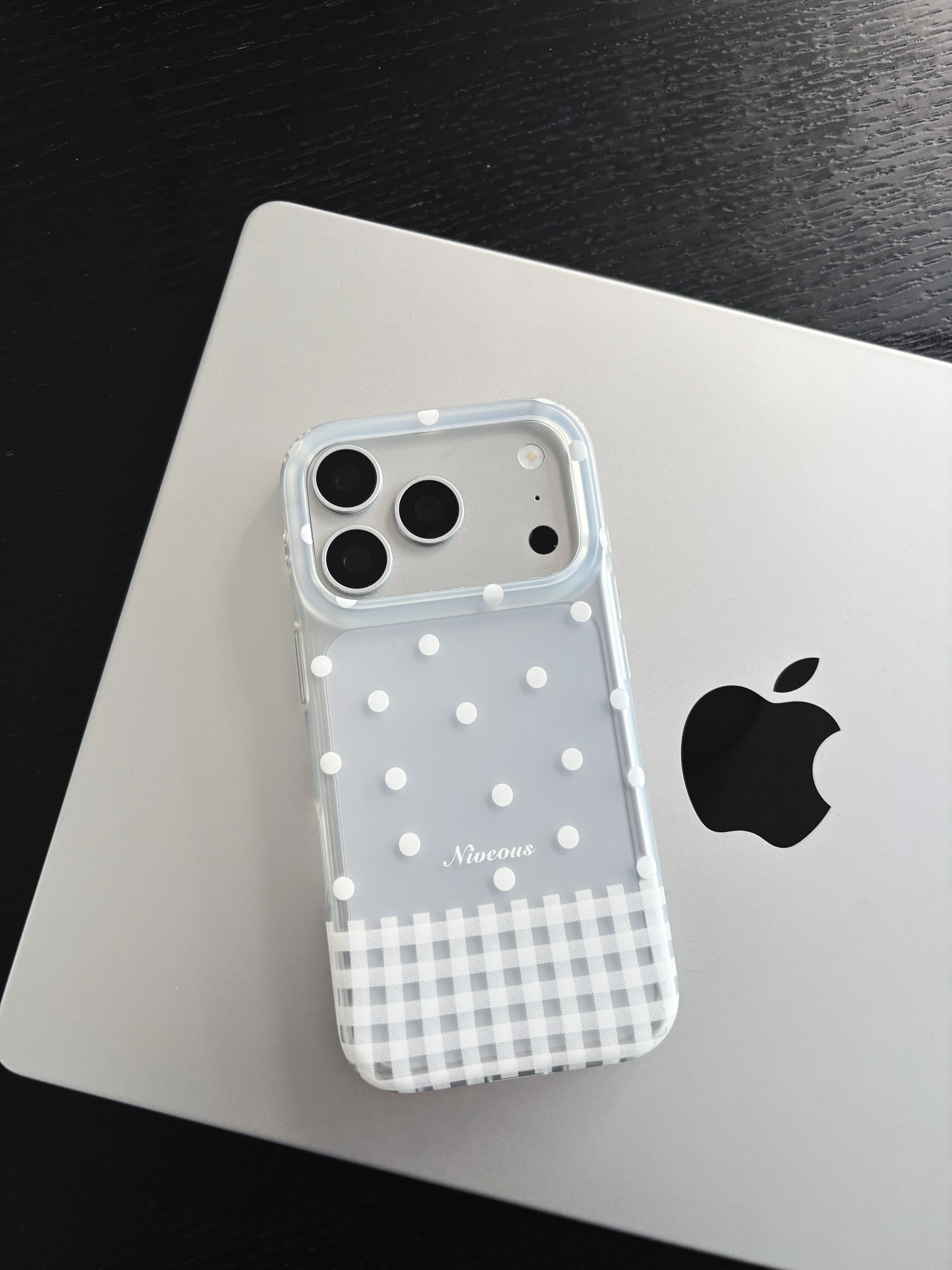 Cloud Dot Case
